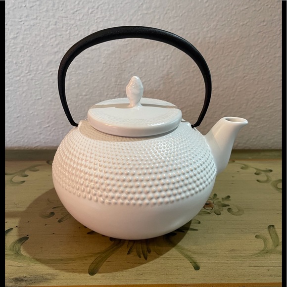 Asian Styled Teapot with Strainer - Picture 3 of 7